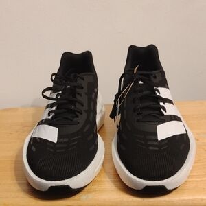 New Adidas Men's Black and White Sneakers